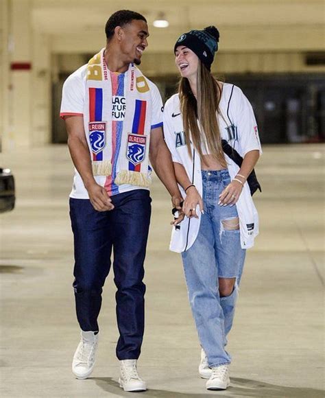 Julio Rodriguezs girlfriend and soccer player Jordyn。